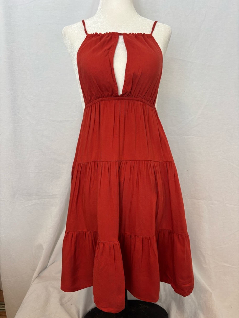 Ecote Red Keyhole Tiered Mini Dress XS Open Back Flowy Cottagecore Romantic Boho